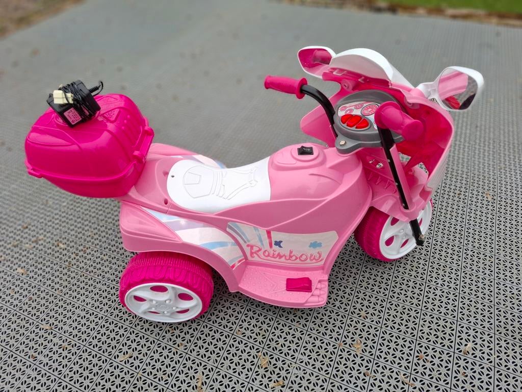 Moto électrique enfant, état nickel avec batterie neuve, Enfants & Bébés, Jouets | Extérieur | Véhicules à batterie, Enlèvement