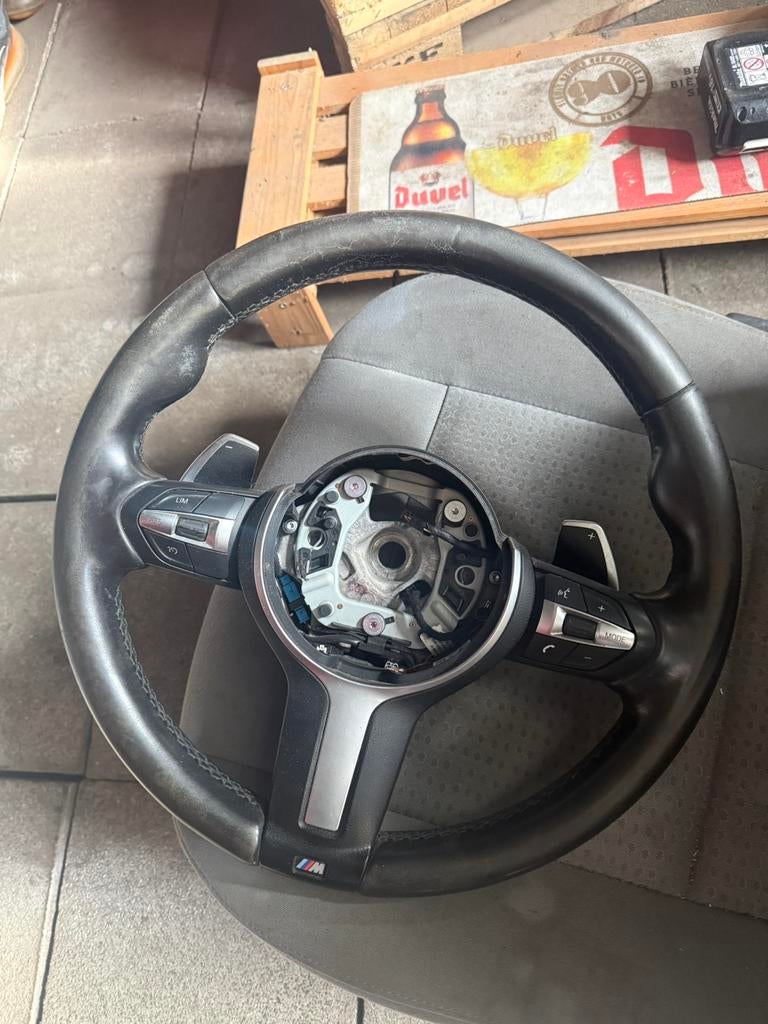 Volant m f15 avec vibrations franchissement de ligne, Enlèvement, BMW