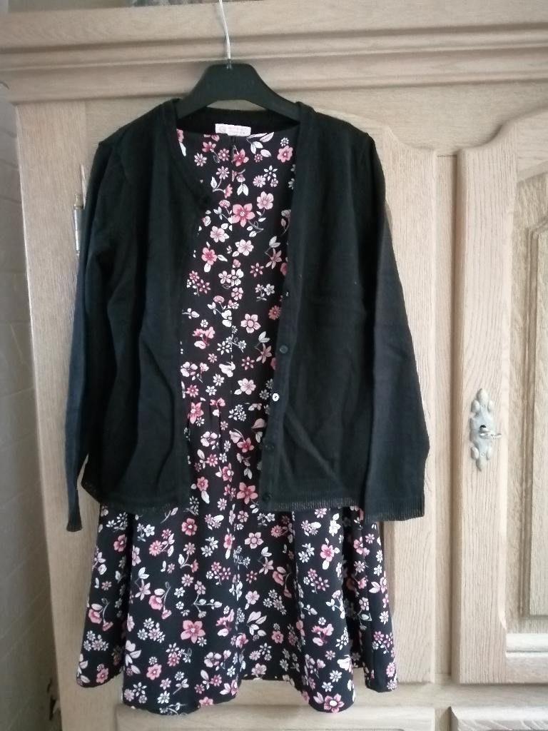 2 kleedjes + 1 vestje maat 140, Kinderen en Baby's, Kinderkleding | Maat 140, Ophalen of Verzenden, Zo goed als nieuw, Meisje