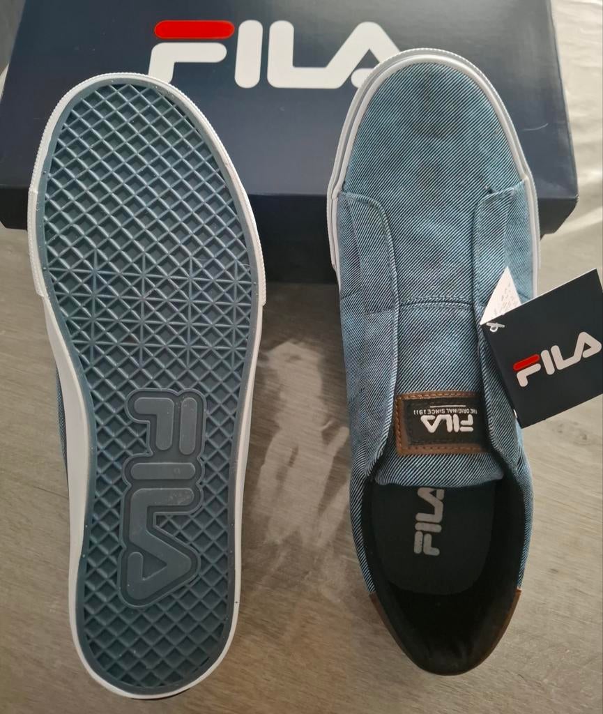 Fila slip on sneakers maat 43 NIEUW !!!, Sport en Fitness, Ophalen of Verzenden, Nieuw, Schoenen