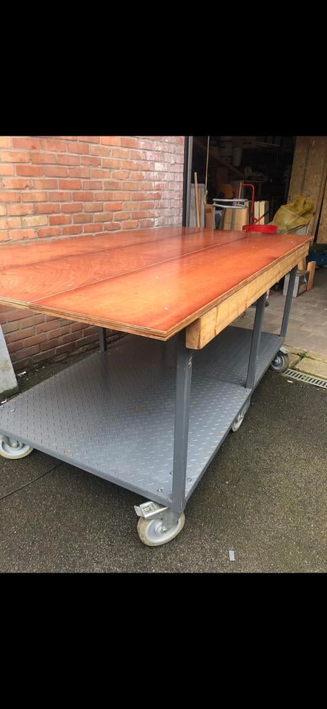 Werkbank werktafel op wielen, Ophalen, Zo goed als nieuw