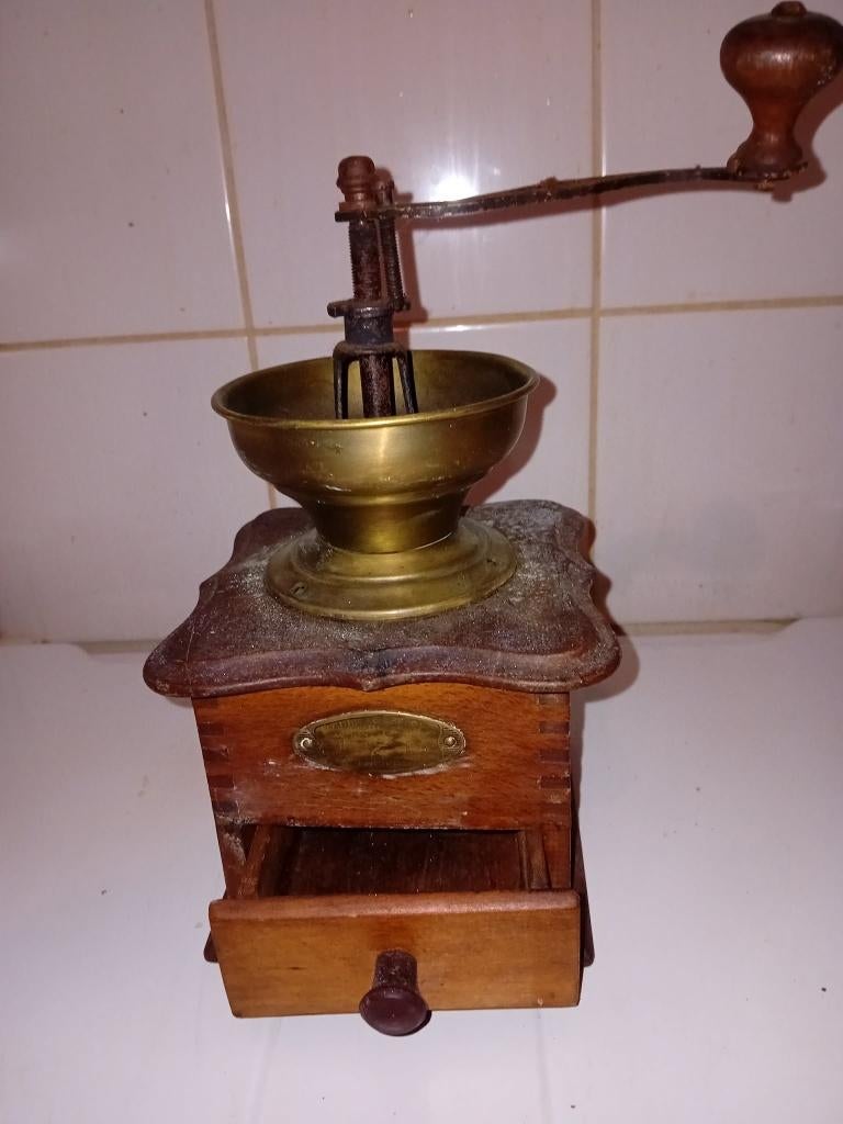 ancien moulin à café en bois (belgie verviers), Antiquités & Art, Enlèvement ou Envoi