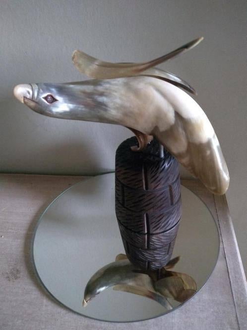 vogel in been op houten statief(vale gier)+ eendjes in kalk, Antiek en Kunst, Ophalen of Verzenden