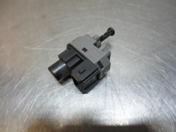 Commutateur feu de freinage d'un Ford Fusion (Fusion 02-), -, 3 mois de garantie, -, -