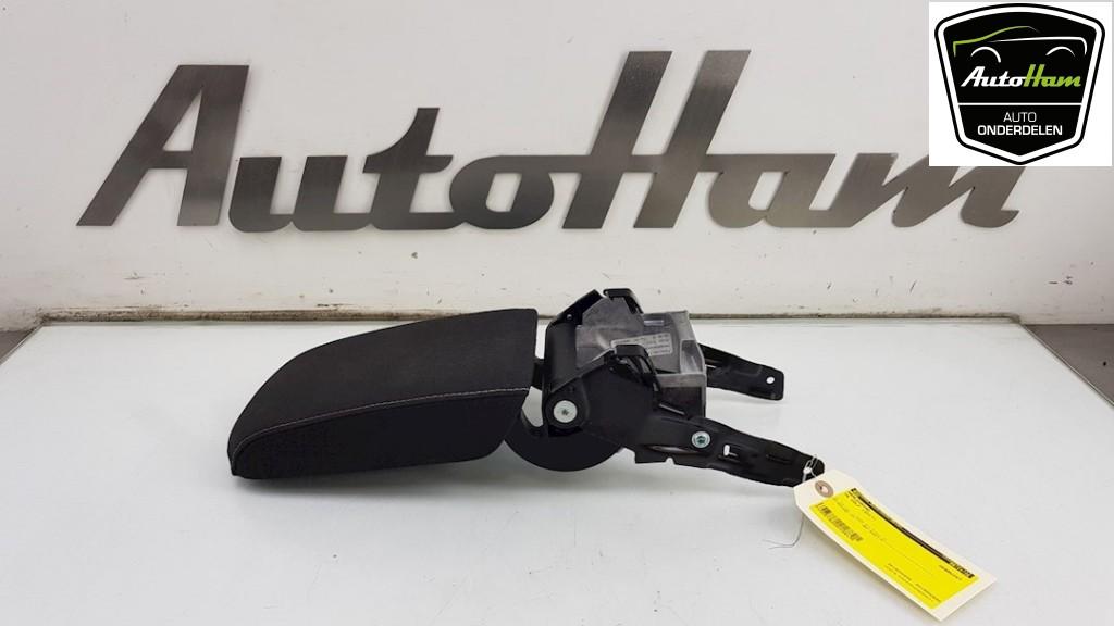 ACCOUDOIR CENTRAL Volkswagen Golf VII (AUA), Autos : Pièces & Accessoires, Utilisé, Volkswagen