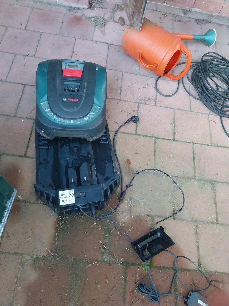 Robot maaier, Tuin en Terras, Robotmaaiers, Ophalen of Verzenden