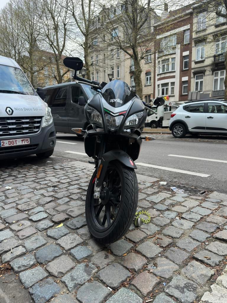 Moto Aprilia Tuono  125, ABS, Permis Moto A1 minimum, Particulier, 125 cm³