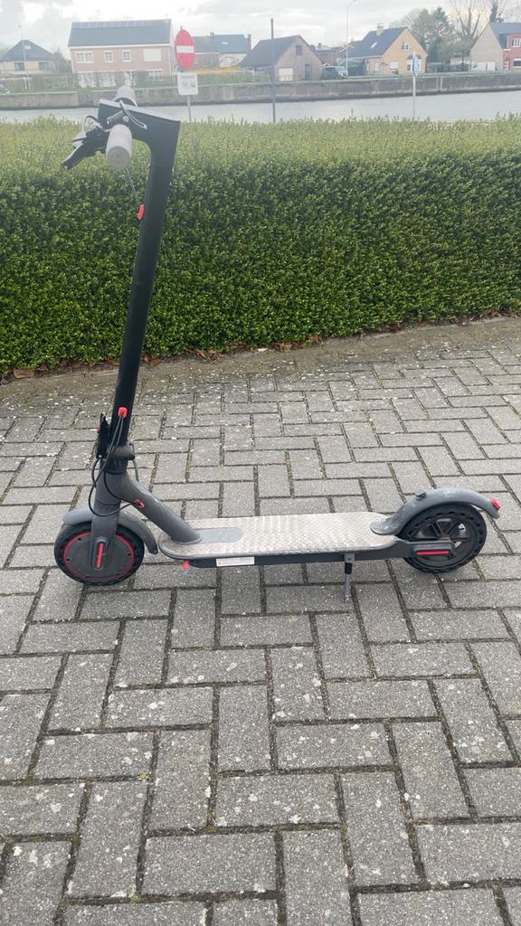 Elektrische step, Fietsen en Brommers, Steps, Ophalen of Verzenden, Gebruikt, Elektrische step (E-scooter)