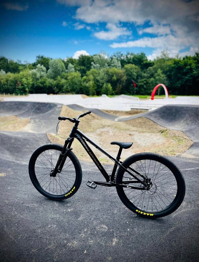 Rocky Mountain Flow Dirtjumper, Fietsen en Brommers, Fietsen | Mountainbikes en ATB, Ophalen, Zo goed als nieuw, Overige merken