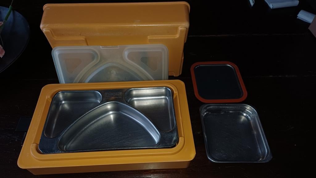 Rieber maaltijdkoffers tafeltje dekje, Zakelijke goederen, Horeca | Keukenapparatuur, Ophalen