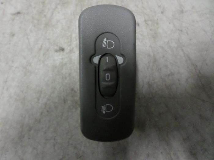 Commutateur phare hauteur réglable d'un Renault Twingo (Twi, Autos : Pièces & Accessoires, Renault, -, 3 mois de garantie, Utilisé