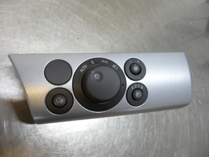 Commutateur lumière d'un Opel Astra (Astra H 04-), -, Opel, 3 mois de garantie, Utilisé