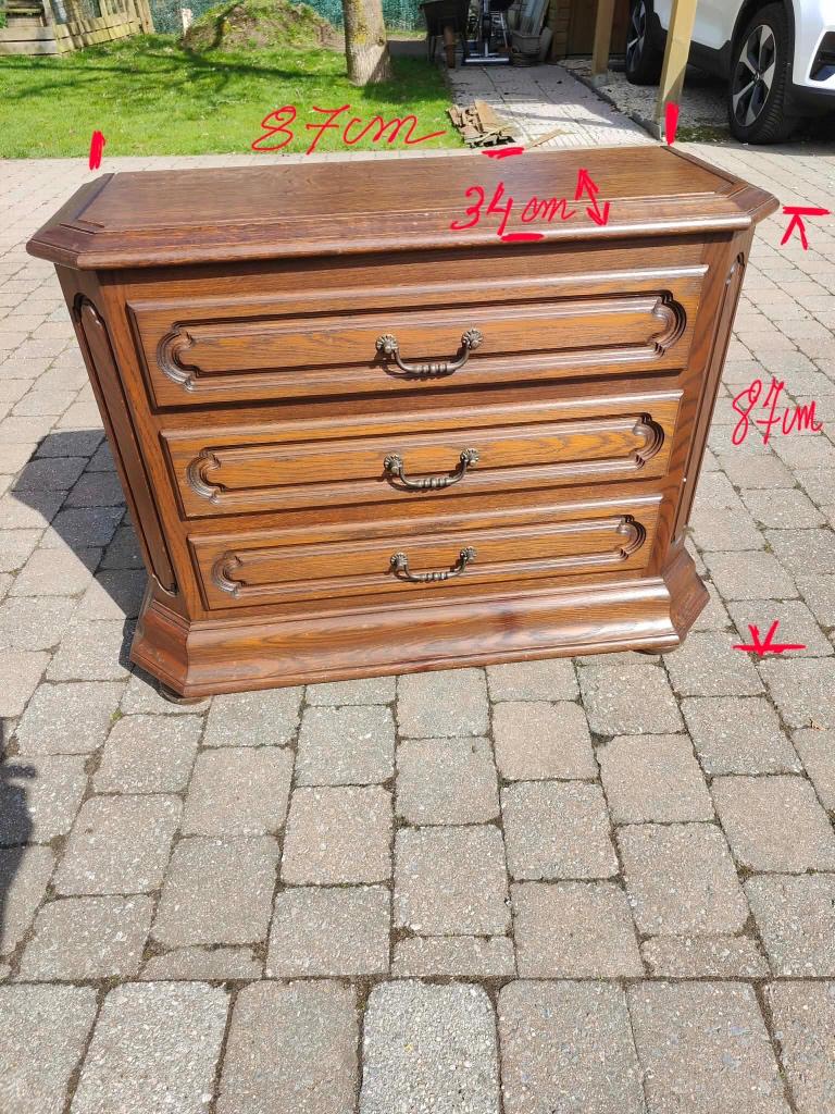 Bijzet kastje, Enlèvement