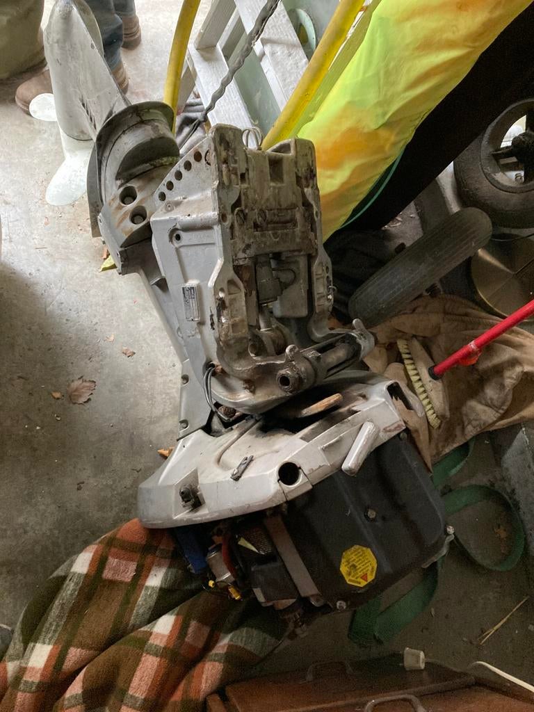 Moteur Evinrude 90cv, Enlèvement