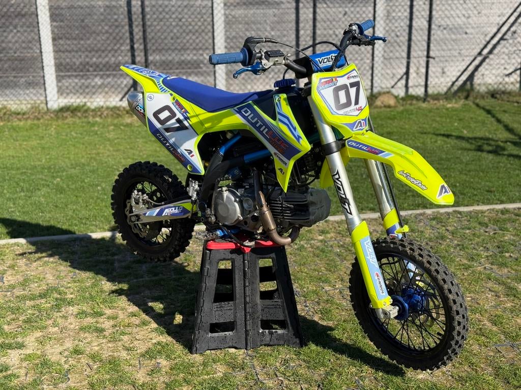 Apollo RXF 150cc, Fietsen en Brommers, Brommers | Crossbrommers, Zo goed als nieuw, Ophalen